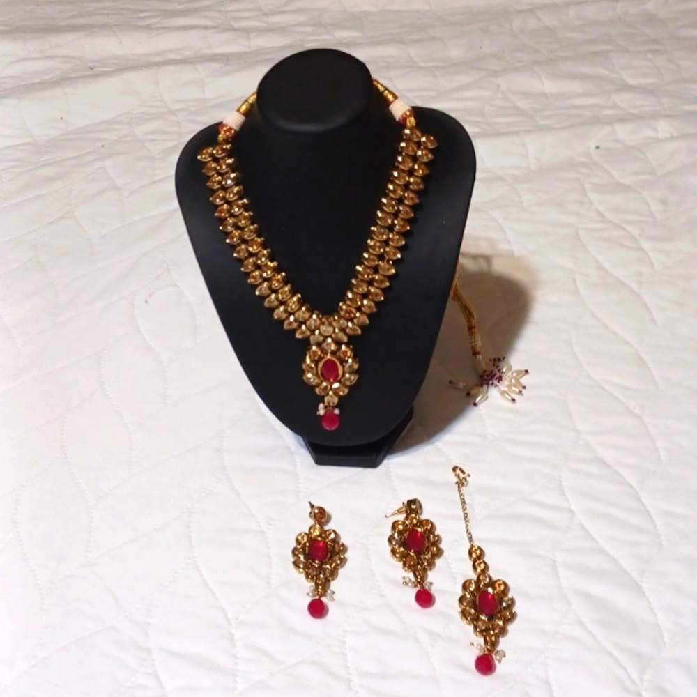 Indian tradicional jewelery